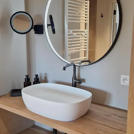 Maison De La Colline Feriehus *