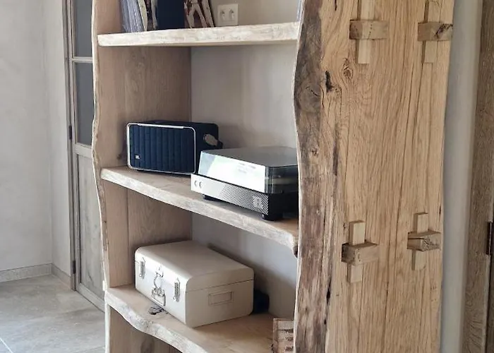 Maison De La Colline