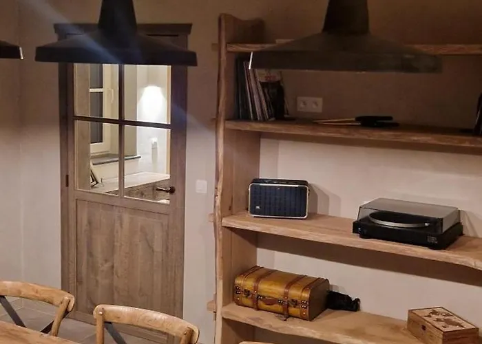 Maison De La Colline Holiday home *